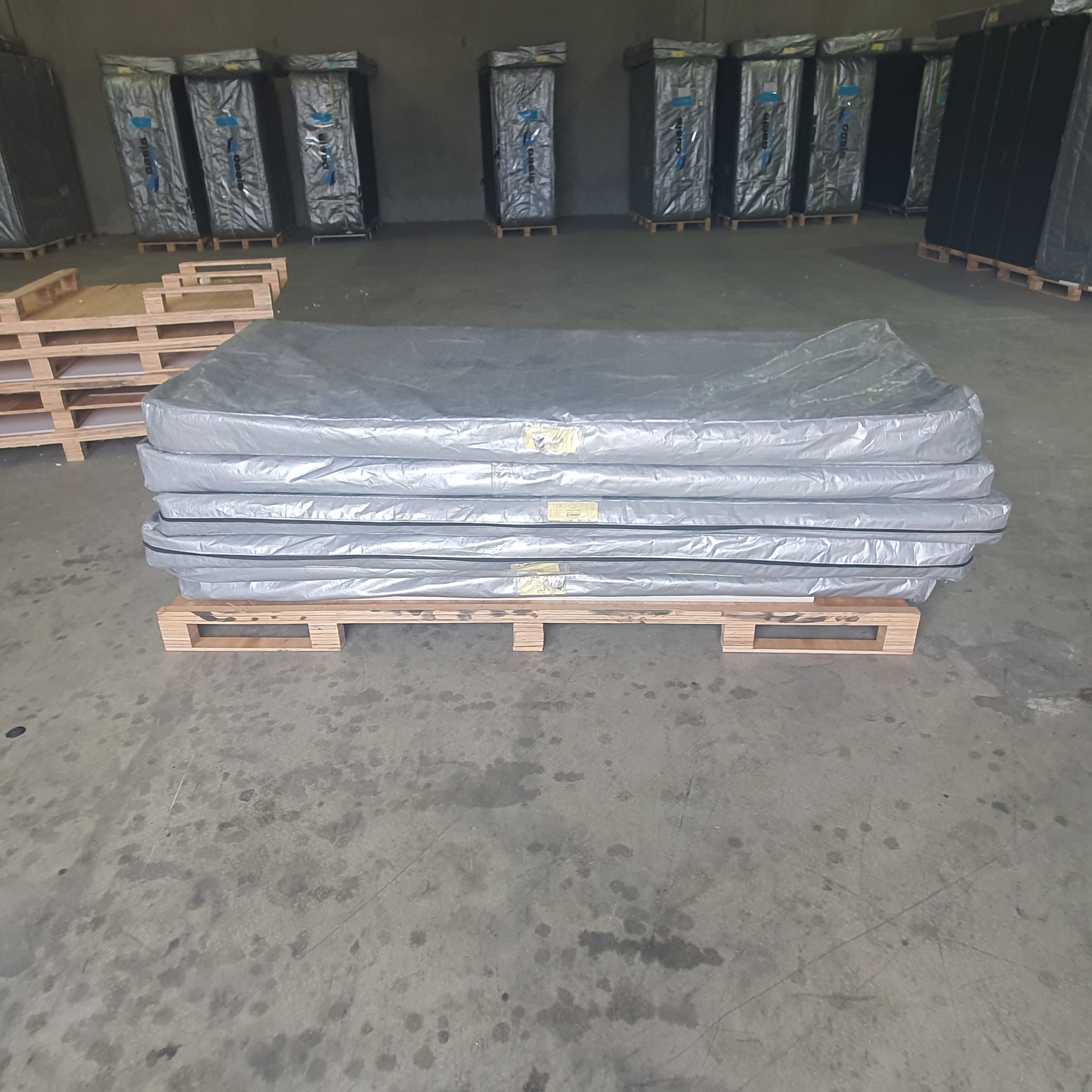 6 piece Slate grey replacement spa cover: 5900mm by 2350mm with a 150mm corner radius - Image 3